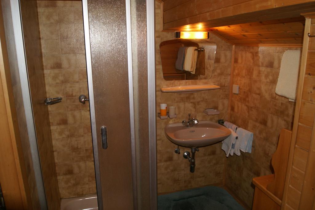Gaestehaus Ferienwohnungen Lackner Rennweg am Katschberg Habitación foto